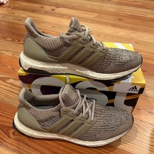 Mens Adidas UltraBOOST size 10.5 CG3039